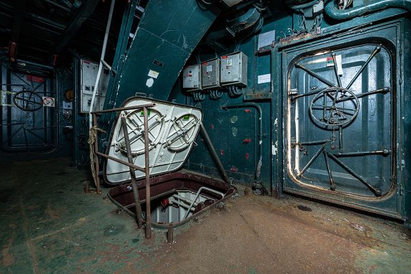 The inside view of a French warship discovered by photographer Bob Thissen The inside view of a French warship discovered by photographer Bob Thissen - Sputnik International