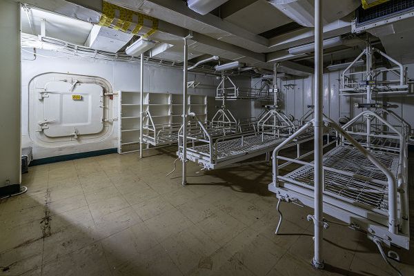 The sick bay of a French warship discovered by photographer Bob Thissen The sick bay of a French warship discovered by photographer Bob Thissen - Sputnik International