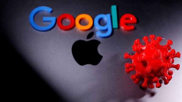 3D printed coronavirus model and Google logo are placed near an Apple Macbook Pro in this illustration taken April 12, 2020 3D printed coronavirus model and Google logo are placed near an Apple Macbook Pro in this illustration taken April 12, 2020 - Sputnik International