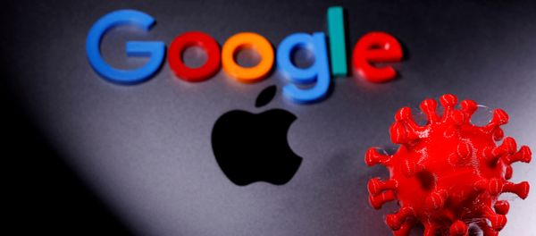 3D printed coronavirus model and Google logo are placed near an Apple Macbook Pro in this illustration taken April 12, 2020 - Sputnik International