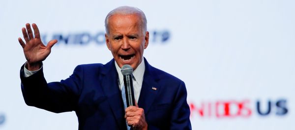 Democratic 2020 presidential candidate and former U.S Vice President Joe Biden gestures as he speaks at the UnidosUS Annual Conference, in San Diego, California, U.S., August 5, 2019. - Sputnik International