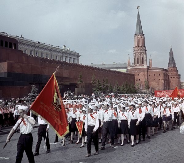 They Were Example to All: Life of Soviet Pioneers in Colour They Were Example to All: Life of Soviet Pioneers in Colour - Sputnik International