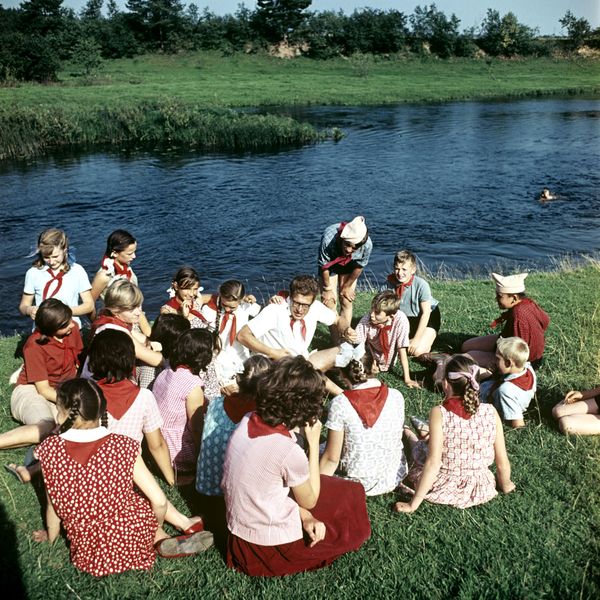 They Were Example to All: Life of Soviet Pioneers in Colour They Were Example to All: Life of Soviet Pioneers in Colour - Sputnik International