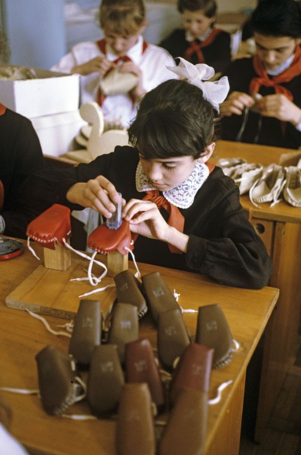They Were Example to All: Life of Soviet Pioneers in Colour They Were Example to All: Life of Soviet Pioneers in Colour - Sputnik International