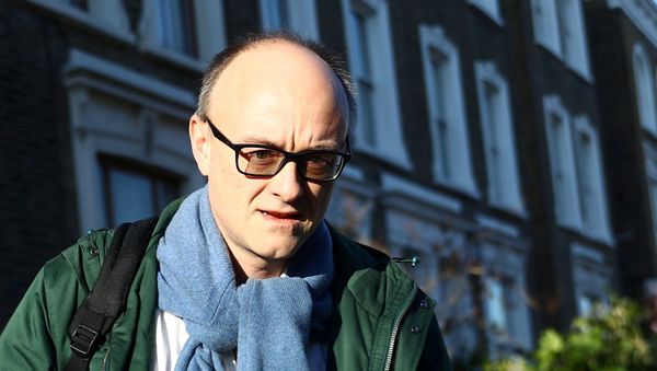 Dominic Cummings, special adviser for Britain's Prime Minister Boris Johnson, leaves his home  in London, Britain, March 23, 2020. - Sputnik International
