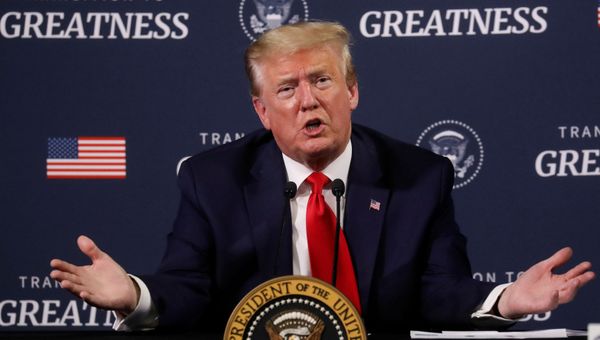 US President Donald Trump speaks with members of the business community while visiting the Ford Rawsonville Components Plant, which is making ventilators and medical supplies, during the coronavirus disease (COVID-19) pandemic in Ypsilanti, Michigan, U.S. - Sputnik International