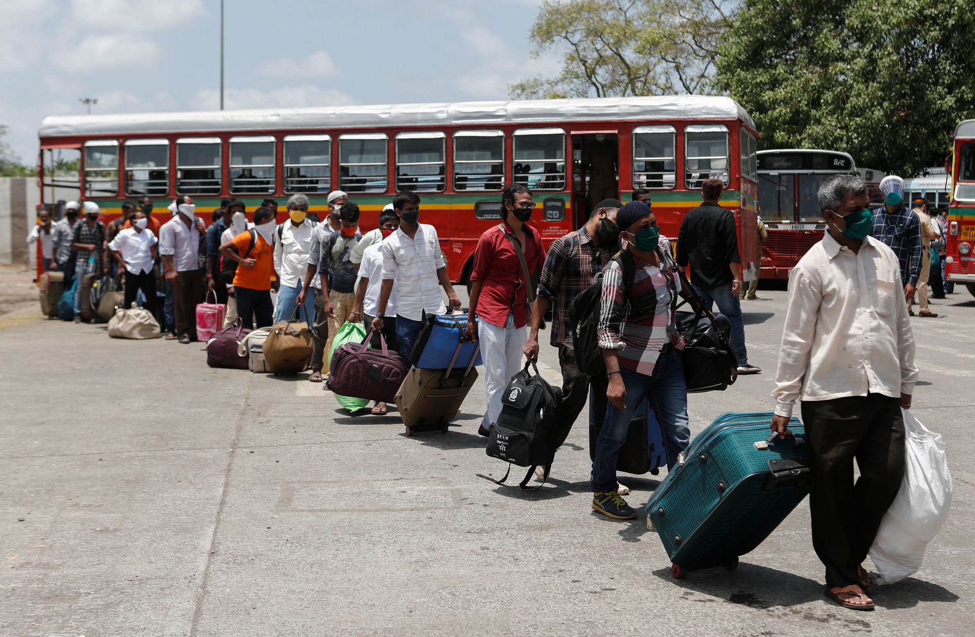 Millions of Indians in Rural Areas Pushed Into Poverty Due to Second COVID Wave, Warns UN Economist Millions of Indians in Rural Areas Pushed Into Poverty Due to Second COVID Wave, Warns UN Economist - Sputnik International, 1920, 26.05.2021