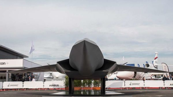 Bei der Paris Air Show in Le Bourget wurde am 18. Juni 2019 erstmals ein Vorführmodell des Next Generation Fighter vorgestellt. Zusammen mit unbemannten Begleitflugzeugen und einer Combat Cloud bildet es das Next Generation Weapon System - Sputnik International