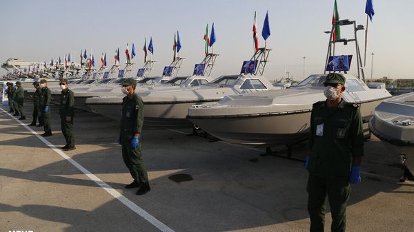 IRGC receives offensive fast boats at a ceremony in Bandar Abbas, May 28, 2020. - Sputnik International