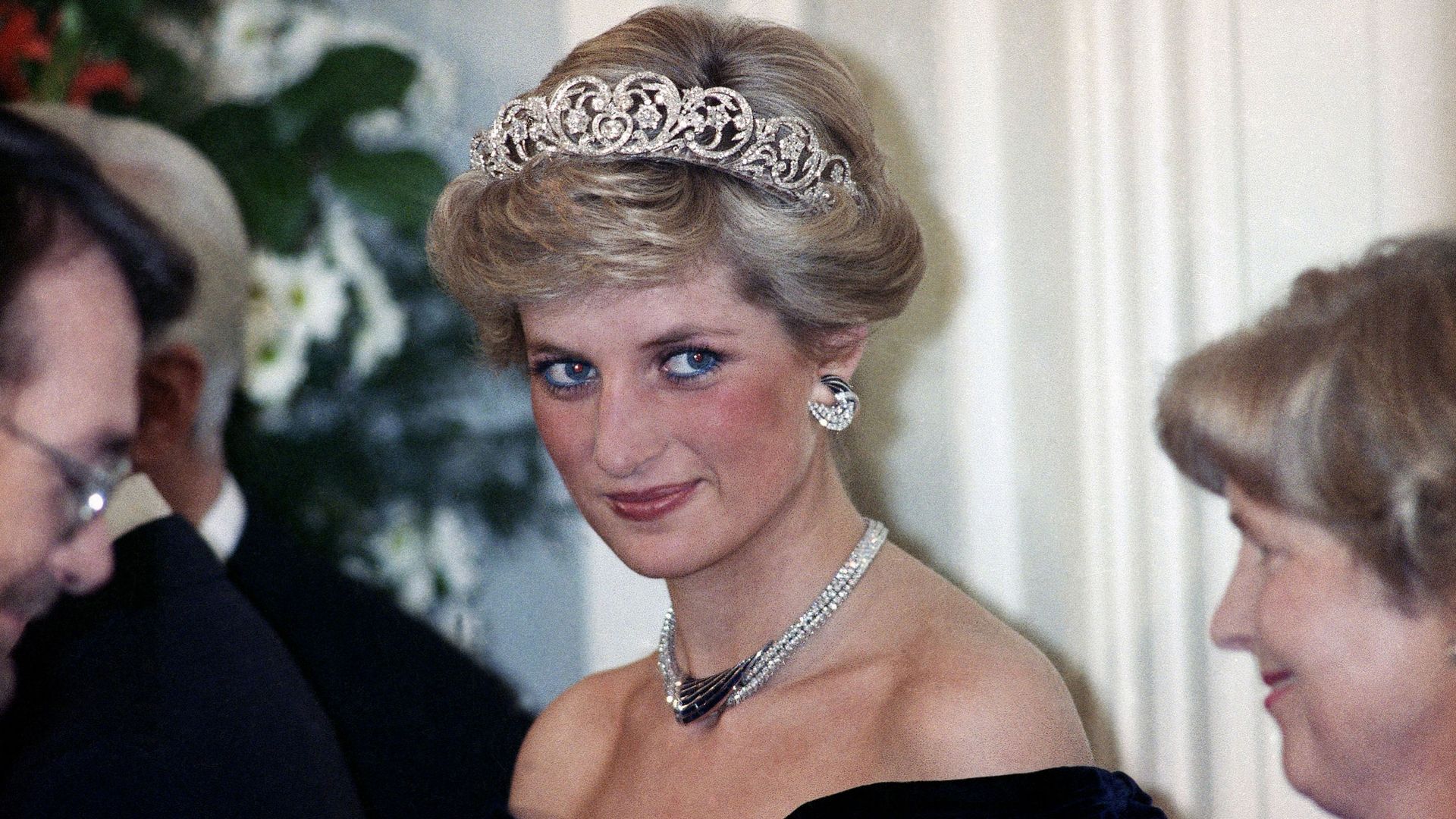 The Princess of Wales is pictured during an evening reception given by the West German President Richard von Weizsacker in honour of the British Royal guests in the Godesberg Redoute in Bonn, Germany on Monday, Nov. 2, 1987 The Princess of Wales is pictured during an evening reception given by the West German President Richard von Weizsacker in honour of the British Royal guests in the Godesberg Redoute in Bonn, Germany on Monday, Nov. 2, 1987 - Sputnik International, 1920, 21.03.2021