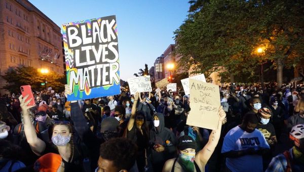 'Black Lives Matter': Washington, DC in Flames as George Floyd Riots Rage on - Sputnik International