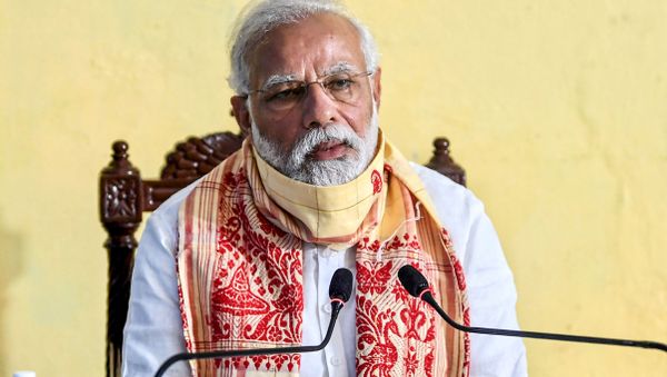 In this handout photograph taken on May 22, 2020 and released by the Indian Press Information Bureau (PIB), India's Prime Minister Narendra Modi speaks during a review meeting with officials after his aerial survey of affected areas in the state from cyclone Amphan, in Basirhat, West Bengal. In this handout photograph taken on May 22, 2020 and released by the Indian Press Information Bureau (PIB), India's Prime Minister Narendra Modi speaks during a review meeting with officials after his aerial survey of affected areas in the state from cyclone Amphan, in Basirhat, West Bengal. - Sputnik International