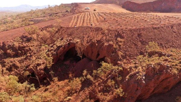 Mining Firm Apologizes After Blowing Up 46,000-Year-Old Aboriginal Caves in Australia - Sputnik International