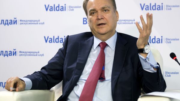 Anatoly Antonov, Russian ambassador to the U.S. gestures while speaking during a round-table discussion on the Trump-Putin summit in Helsinki in Moscow, Russia, Friday, July 20, 2018. - Sputnik International