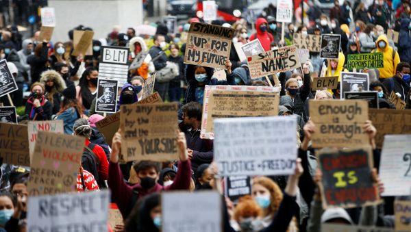 Demonstrators during a Black Lives Matter protest in Parliament Square Demonstrators during a Black Lives Matter protest in Parliament Square - Sputnik International