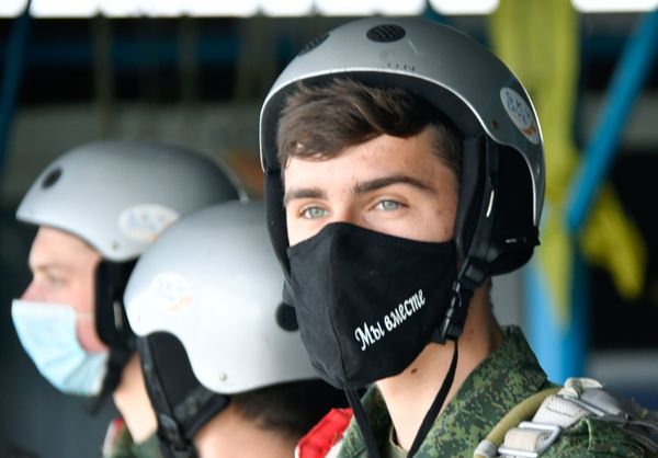 Recruits after accomplishing their first parachute jump at the Enem airfield in the Krasnodar Territory, Russia Recruits after accomplishing their first parachute jump at the Enem airfield in the Krasnodar Territory, Russia - Sputnik International