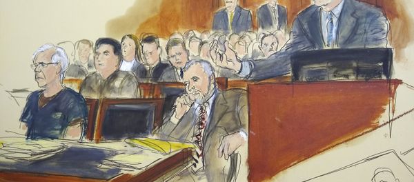 In this courtroom artist's sketch, defendant Jeffrey Epstein, left, and attorney Reid Weingarten, second from right, listen as attorney Martin Weinberg, right, speaks during a bail hearing in federal court, Monday, July 15, 2019 in New York - Sputnik International