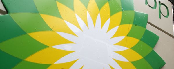 FILE - In this Oct. 25, 2007 file photo, the BP (British Petroleum) logo is seen at a gas station in Washington. BP will spend $7 billion to buy exploration rights to areas in the Gulf of Mexico, offshore Brazil and Canada owned by Devon Energy - Sputnik International