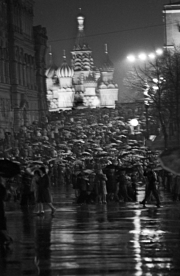 Vintage Photos of Soviet Streets on Rainy Days - Sputnik International