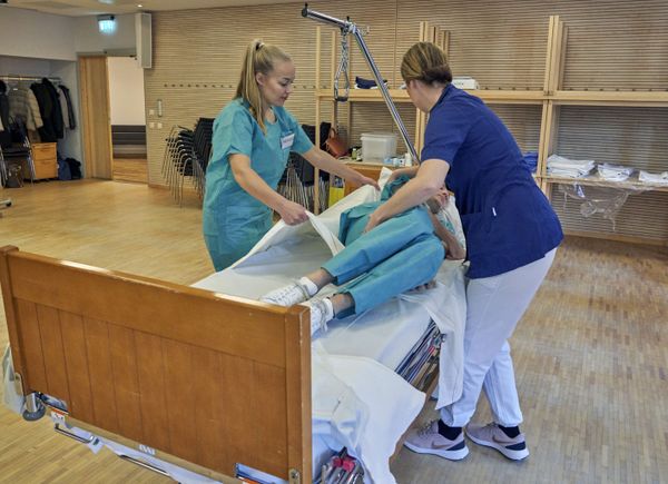 They Couldn't Care Less: Swedish Authorities are Leaving Elderly COVID Patients to Die, Doctor Says They Couldn't Care Less: Swedish Authorities are Leaving Elderly COVID Patients to Die, Doctor Says - Sputnik International