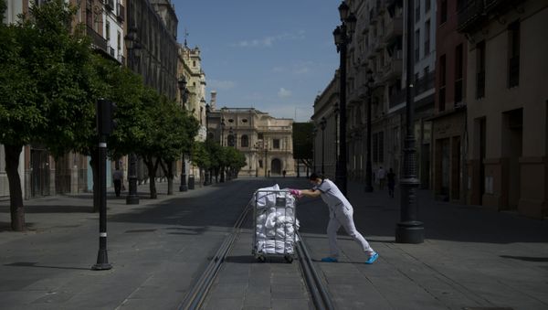 Empty street in Seville - Sputnik International