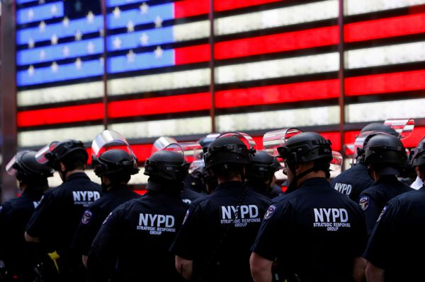 Scottish Parliament Votes to Suspend Riot Gear Exports to US Over George Floyd Protests - Sputnik International