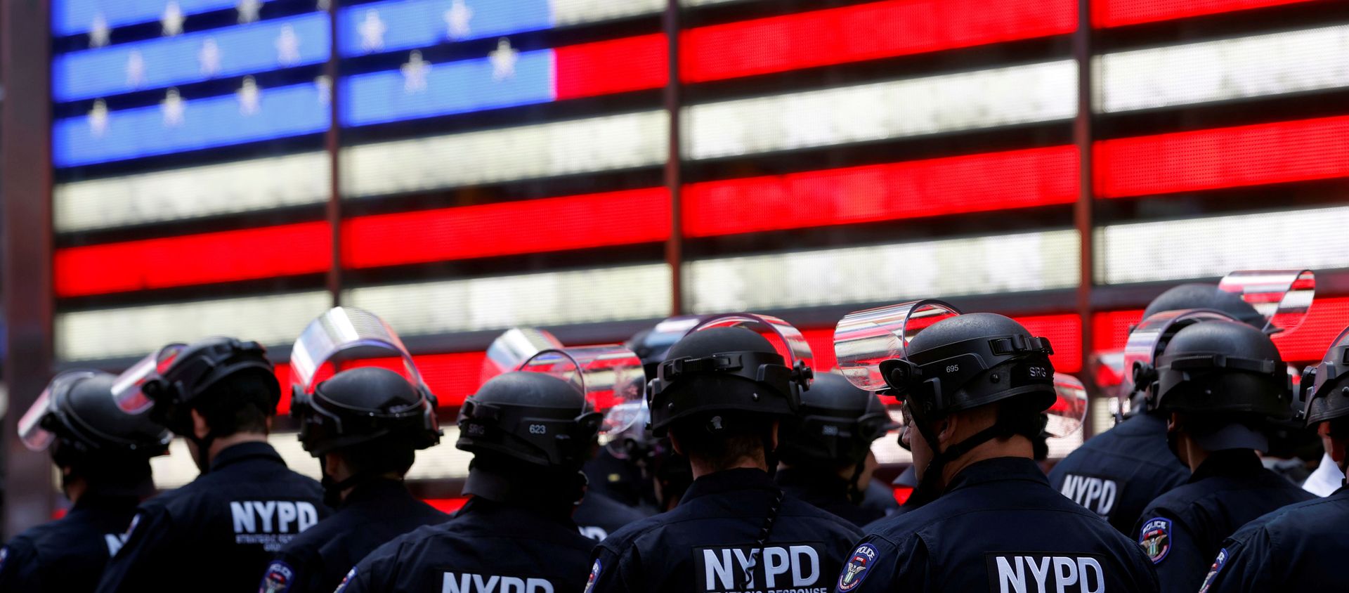 New York Police Department (NYPD) officers are pictured as protesters rally against the death in Minneapolis police custody of George Floyd, in Times Square in the Manhattan borough of New York City, U.S., June 1, 2020. - Sputnik International, 1920, 10.07.2020