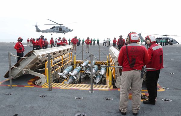 Photos: Electromagnetic Catapults Break on US Navy’s New Ford-Class Carrier During ‘Historic’ Trials - Sputnik International