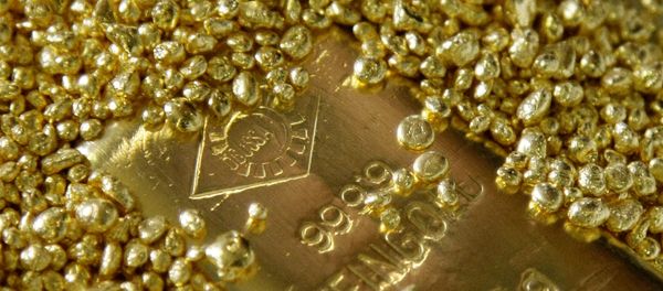 Gold bars and granules are displayed in the Austrian Gold and Silver Separating Plant Oegussa in Vienna June 2, 2009. - Sputnik International
