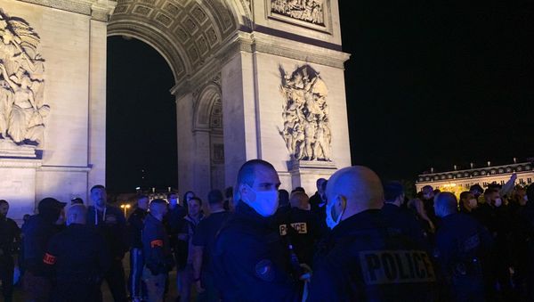 French police officers protest Castaner's statements on combating racism on 13 June - Sputnik International