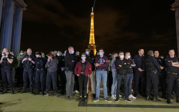 French police officers protest against government's statements on police on Place du Trocadero on 14 June 2020 French police officers protest against government's statements on police on Place du Trocadero on 14 June 2020 - Sputnik International