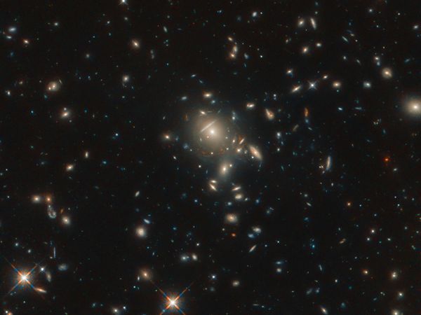 What's Out There? Researchers Spot Spooky Odd Radio Circles Hanging Around Galaxies What's Out There? Researchers Spot Spooky Odd Radio Circles Hanging Around Galaxies - Sputnik International