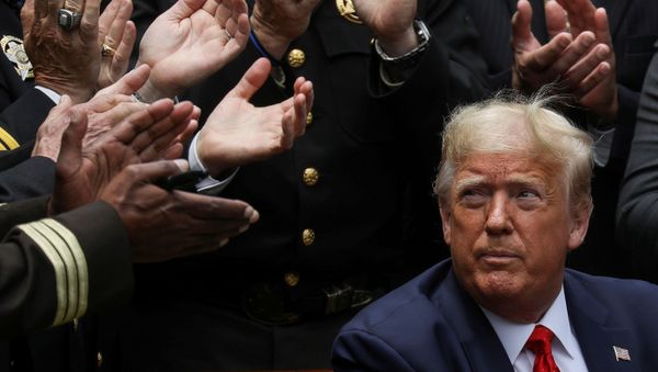 U.S. President Donald Trump listens to applause after signing an executive order on police reform during a ceremony in the Rose Garden at the White House in Washington, U.S., June 16, 2020 - Sputnik International