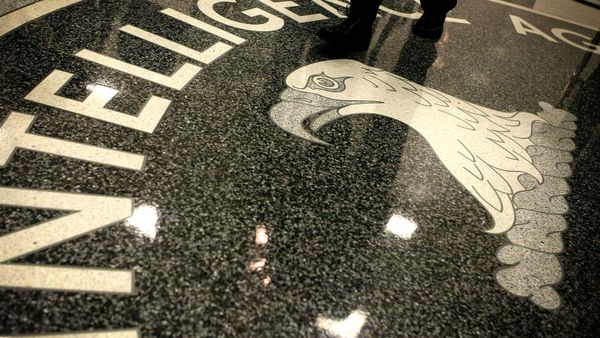 A man walks across the seal of the Central Intelligence Agency at the lobby of the Original Headquarters Building at the CIA headquarters February 19, 2009 in McLean, Virginia A man walks across the seal of the Central Intelligence Agency at the lobby of the Original Headquarters Building at the CIA headquarters February 19, 2009 in McLean, Virginia - Sputnik International