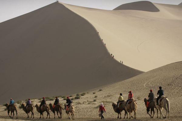 Dust Clouds and Vast Expanses: Deserts Capable of Engulfing Cities Dust Clouds and Vast Expanses: Deserts Capable of Engulfing Cities - Sputnik International