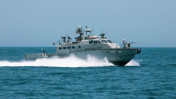 A Mark VI patrol boat participates in the bilateral Mine Countermeasures Exercise 2020 (MCMEX 20) with the mine countermeasures ship USS Gladiator (MCM 11) in the Arabian Gulf, March 28. Gladiator is forward-deployed to the U.S. 5th Fleet area of operations in support of naval operations to ensure maritime stability and security in the Central region, connecting the Mediterranean and the Pacific through the Western Indian Ocean and three strategic choke points A Mark VI patrol boat participates in the bilateral Mine Countermeasures Exercise 2020 (MCMEX 20) with the mine countermeasures ship USS Gladiator (MCM 11) in the Arabian Gulf, March 28. Gladiator is forward-deployed to the U.S. 5th Fleet area of operations in support of naval operations to ensure maritime stability and security in the Central region, connecting the Mediterranean and the Pacific through the Western Indian Ocean and three strategic choke points - Sputnik International