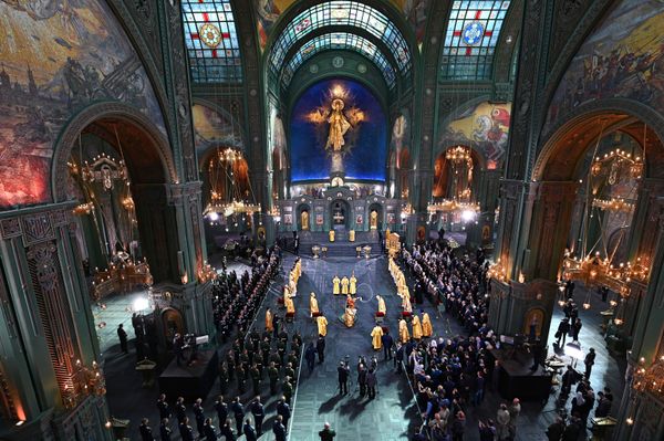 Priests consecrate a newly built church for the Russian military in Patriot Park near Moscow. - Sputnik International
