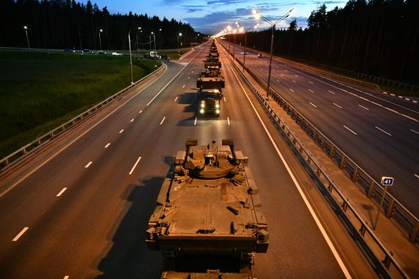 Russian military vehicles travel to Moscow to take part in the Victory Day parade, scheduled for 24 June. - Sputnik International