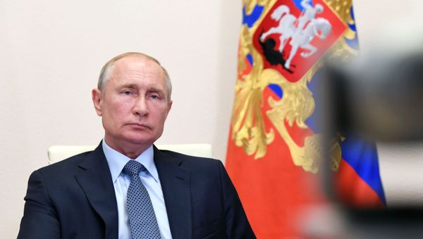 Russian President Vladimir Putin during a conference call with representatives of coronavirus-affected economic sectors, 19 June 2020 - Sputnik International