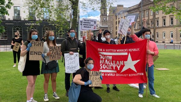 BLM demonstrators in Edinburgh BLM demonstrators in Edinburgh - Sputnik International