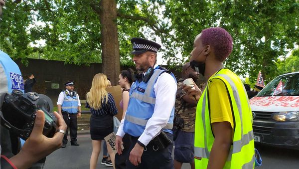 Police have stopped the march at its outset as it appears organisers were negotiating with them Police have stopped the march at its outset as it appears organisers were negotiating with them - Sputnik International
