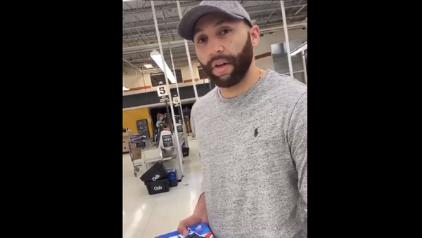 Screenshot of the video of J. Alexander Keung, one of the police officers charged with George Floyd murder, in a grocery shop, confronted by a shopper - Sputnik International