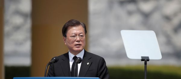 South Korean President Moon Jae-in speaks during a Memorial Day ceremony at the national cemetery in Daejeon, South Korea,  June 6, 2020 - Sputnik International