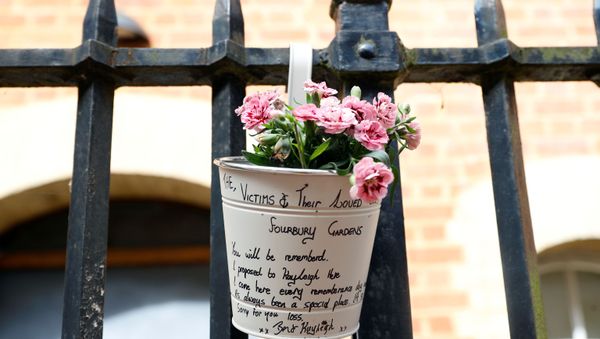 A view shows a floral tribute to the victims at the scene of multiple stabbings in Reading, Britain, June 21, 2020. - Sputnik International