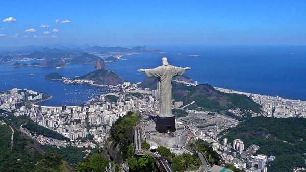 Christ the Redeemer overlooking Rio De Janeiro - Sputnik International