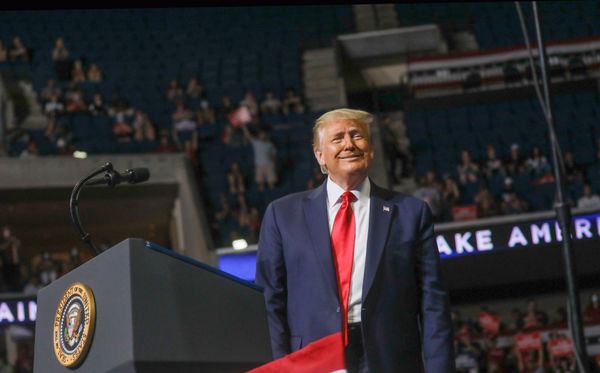 Reporter Covering Trump Tulsa Rally Tests Positive for COVID-19, Claims Never Approached President Reporter Covering Trump Tulsa Rally Tests Positive for COVID-19, Claims Never Approached President - Sputnik International