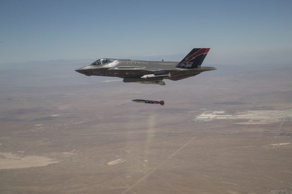 Photos: F-35A Tests Dropping Nuclear Bombs in Trove of Images Released by Pentagon - Sputnik International