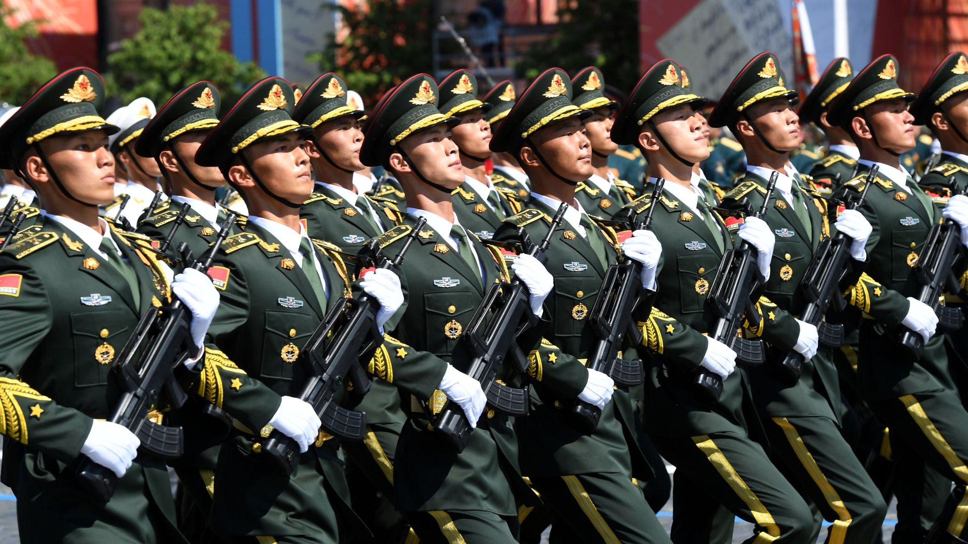 Chinese People's Liberation Army marches through Red Square during a military parade to mark the 75th anniversary of Victory in the Great Patriotic War of 1941-1945 Chinese People's Liberation Army marches through Red Square during a military parade to mark the 75th anniversary of Victory in the Great Patriotic War of 1941-1945 - Sputnik International, 1920, 17.07.2024
