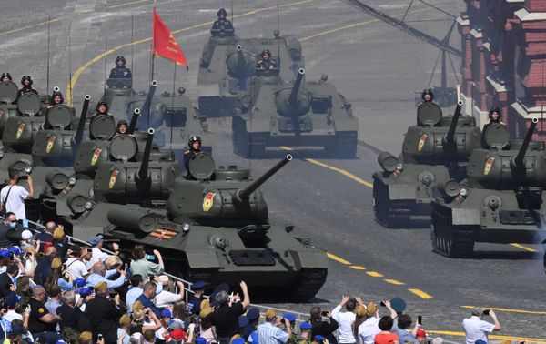 What Makes You Remember 2020 Victory Parade: ‘Same, Just Like 75 Years Ago’ - Sputnik International