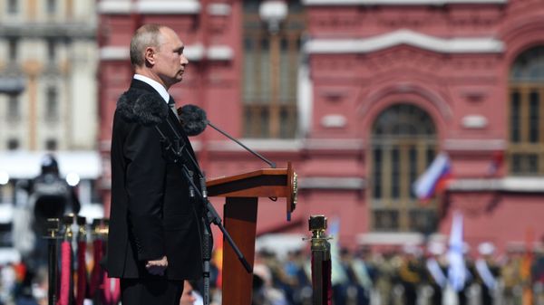 Russian President Vladimir Putin takes part in a military parade to mark the 75th anniversary of Victory in the Great Patriotic War - Sputnik International